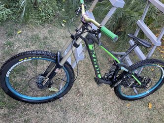2014 Kona Operator Downhill Bike
