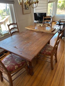 Vintage dining room table & chairs