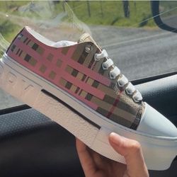 Burberry Pink/cream Shoes