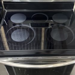 Frigidaire Smooth Top Stove (We Deliver)