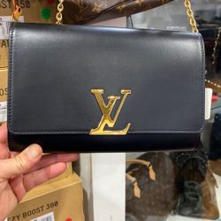 Louis Vuitton Bag on Chain
