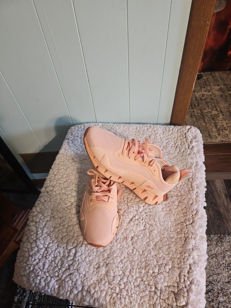 Women's Reebok Running Shoe Size 11