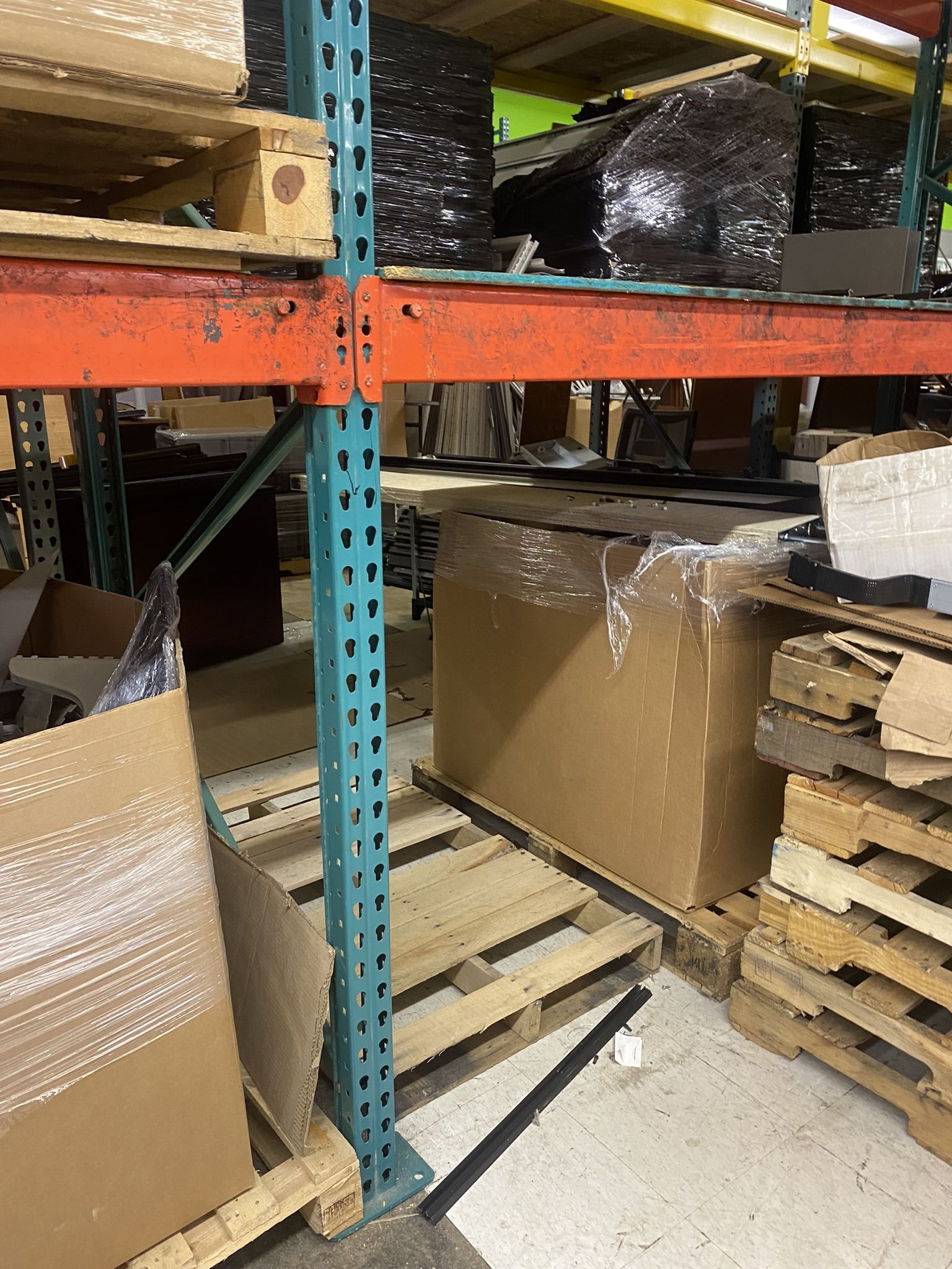 Pallet Racking Beams Uprights