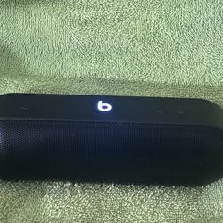 Beats By Dry Beats  Bluetooth Speaker  Pill Plus Beats Pill+ Great Condition Hardly Used