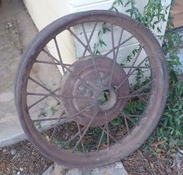 1930s MODEL A WHEEL.