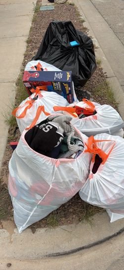Free toys and boys clothing and women’s clothing