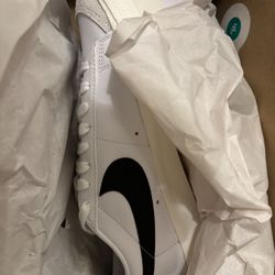 Lightly Used Nike Blazer ‘77 Size 9