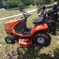 Kubota T1560 Auto Throttle Lawn Tractor