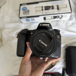 Canon 70D w/ Lens and accessories