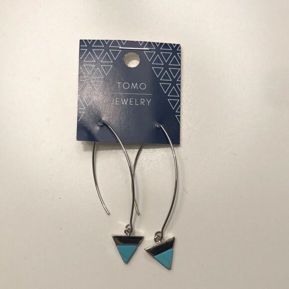 Earrings never worn
