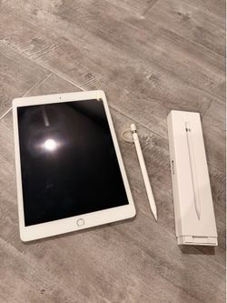 iPad 7th Generation & Apple Pencil