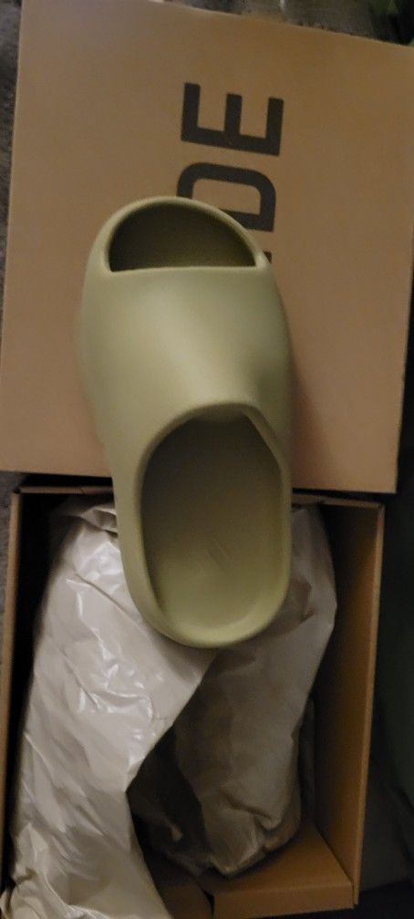 Yeezy Slides Size 12k Kids