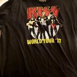 Mens Kiss Shirt