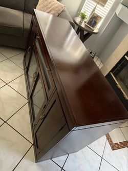 Tv stand