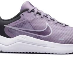 nike for woman size 6,6.5 and 7.5 just $45