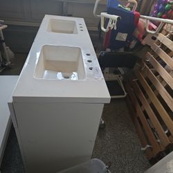 A Nice Cabinet Double Sink 60x19