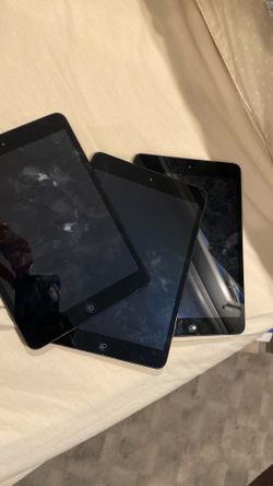 Three iPad Mini 1st Gen