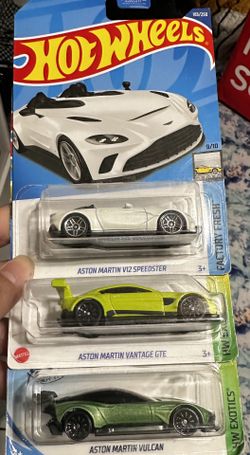 Hot Wheels Collection Aston Martin