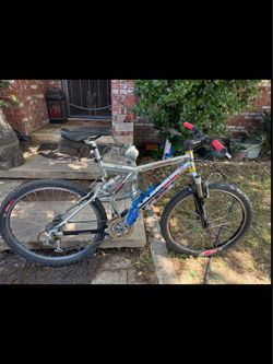 Diamondback racing  V-link mountain bike