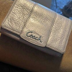 Great Vintage Coach Purses & Wallets