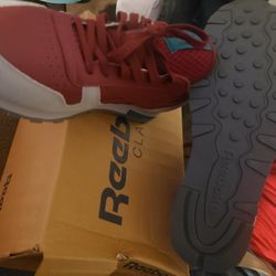 New reebok size 11.5. Leather burgundy/ cloud grey