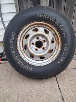 Tire and Rim P235/70 R15