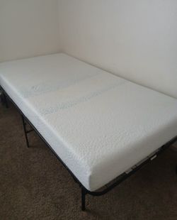 Twin matress and bed frame