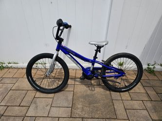 Specialized 20 inch bike bicycle is ready to ride Aluminum lightweight frame