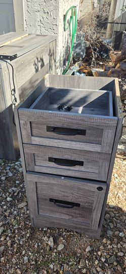 3-Drawer Filing Cabinet with Lock