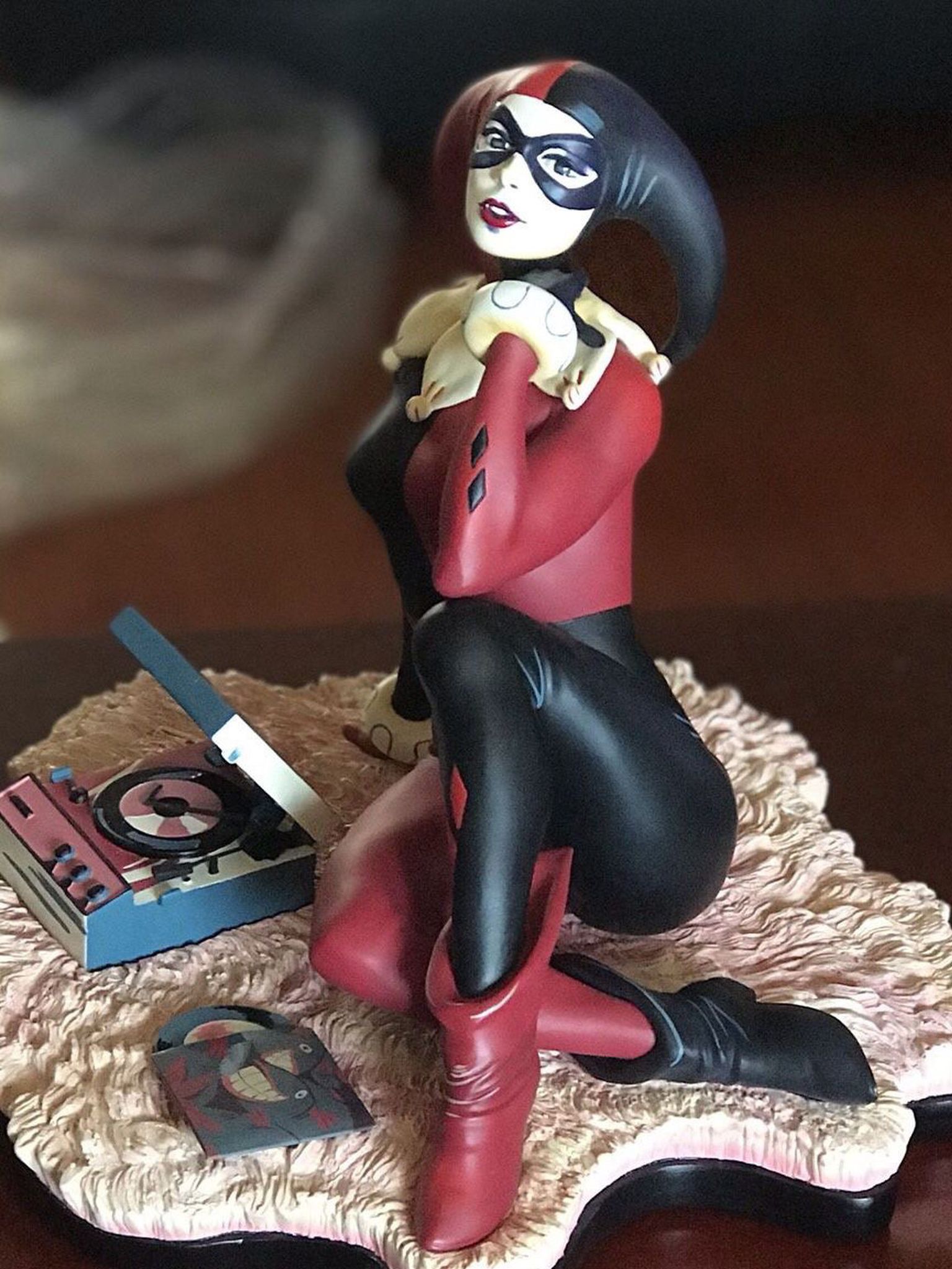 Mondo Harley Quinn Statue Exclusive