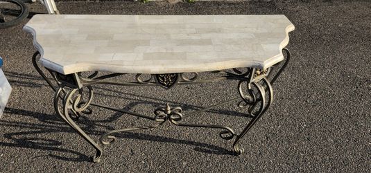 Beautiful Marble Entry Way Table