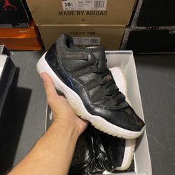 Jordan 72-10 11 Lows size 8 USED