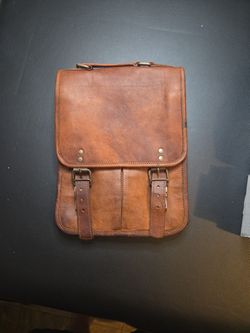 D&D Ultimate Campaign" Leather Bag (v.2)- Brown