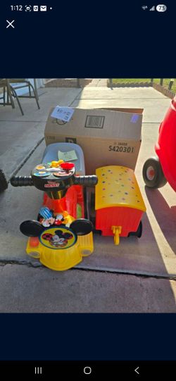 6v Mickey Mouse Train W/ Track