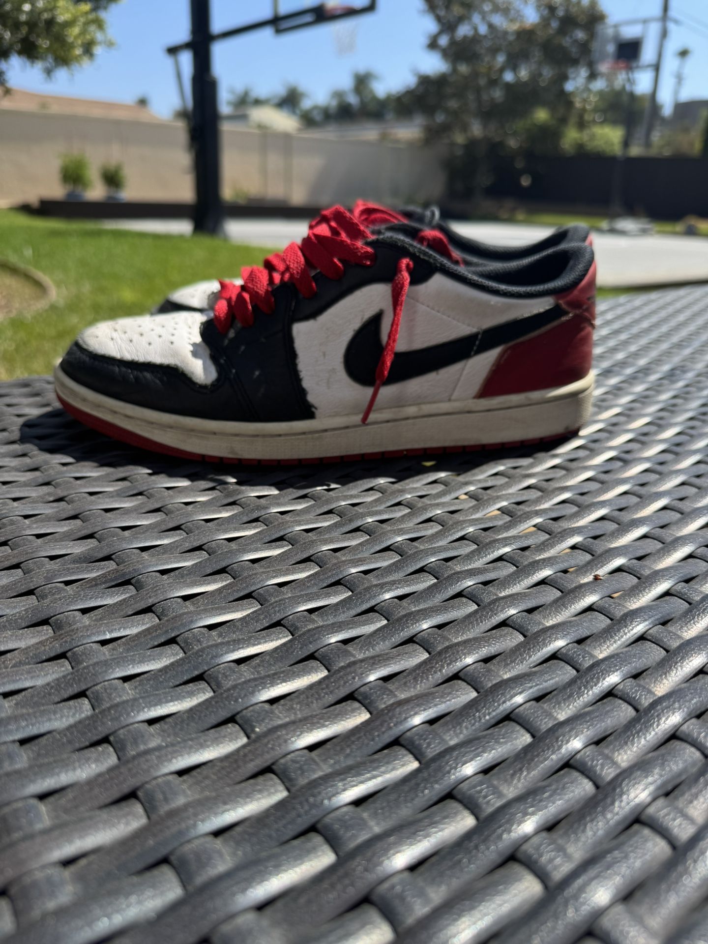 Jordan 1 Black Toe Size 9