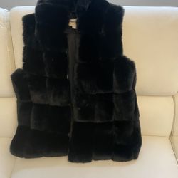 MK FAUX FUR VEST 