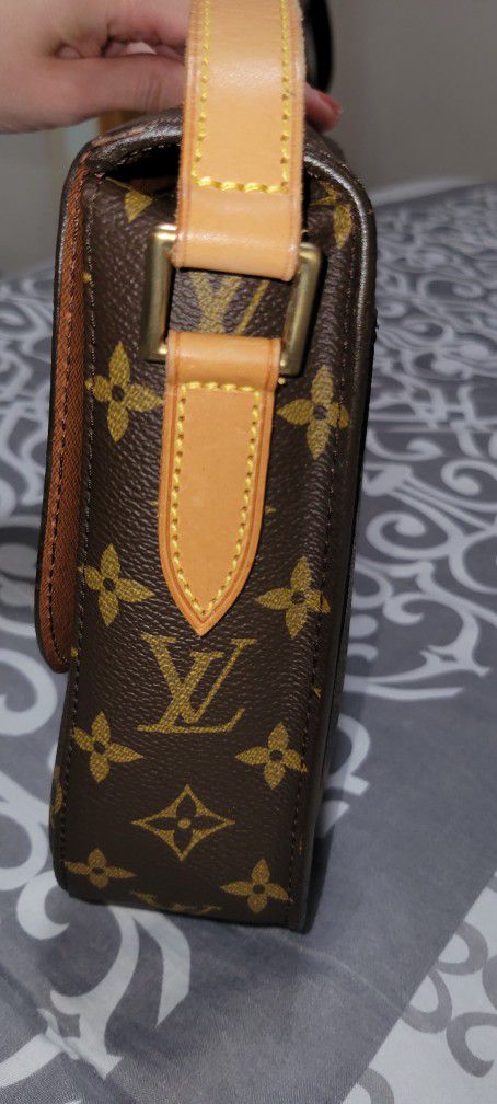 Louis Vuitton Kasai Clutch (Authentic) for Sale in Garden Grove, CA -  OfferUp