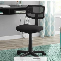 Mainstays Mesh Task Chair with Plush Padded Seat