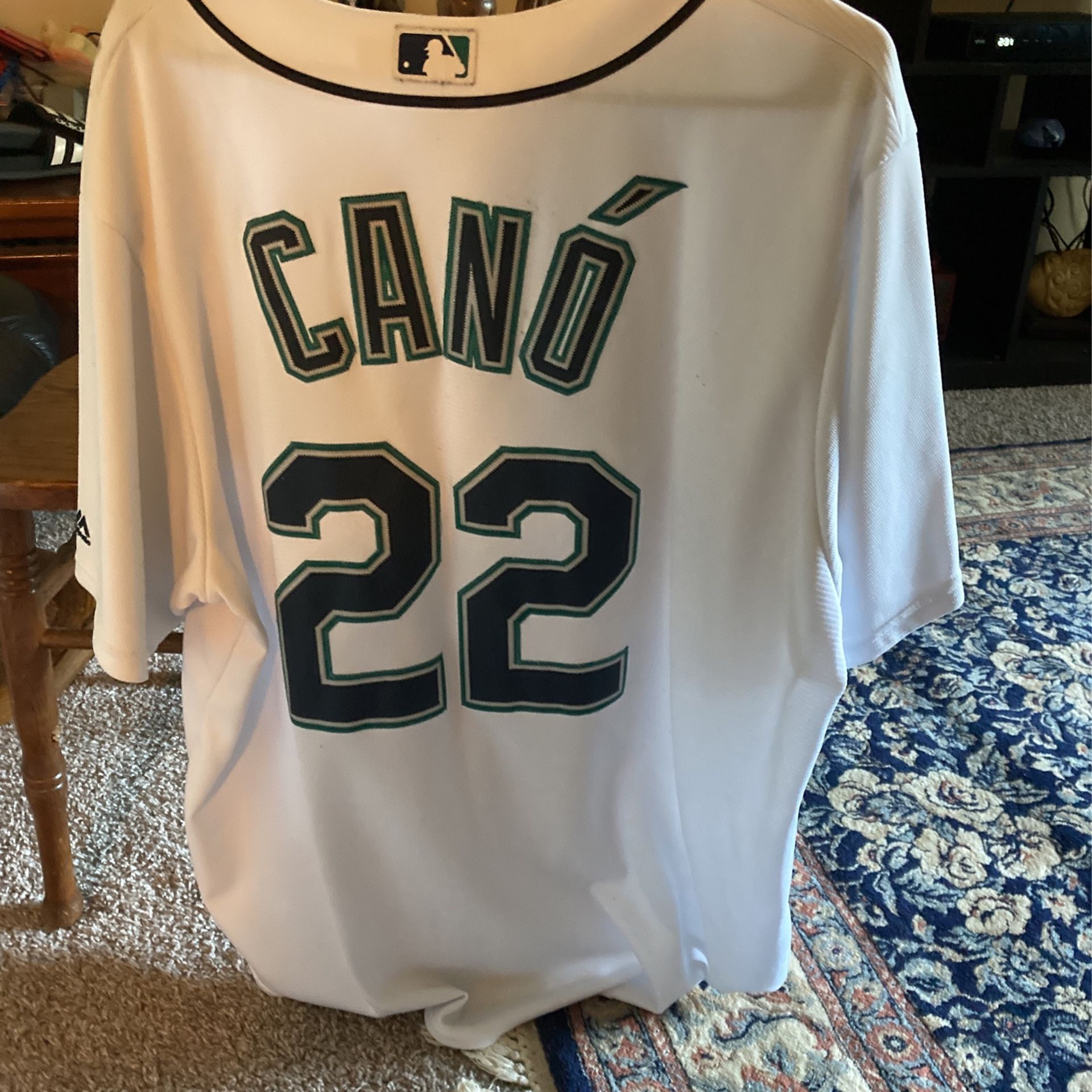 Seattle Mariners Majestic Road MLB Grey Jersey Size XL for Sale in  Kirkland, WA - OfferUp