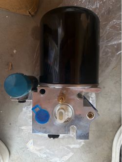 Mustrod (contact info removed)694 Air Dryer 12V for Peterbilt, Freightliner, Kenworth, International Prostar