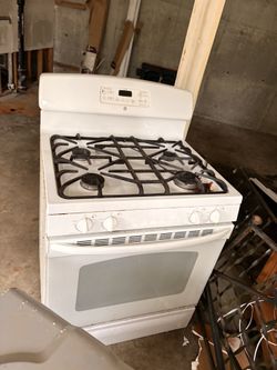 White GE Gas Stove