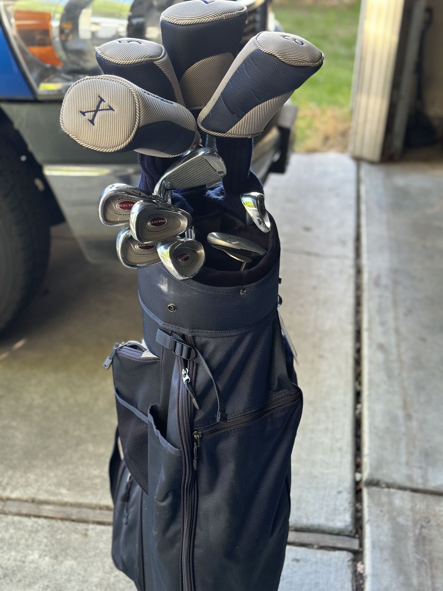 Women’s Set Of Golf Clubs (Right Hand)
