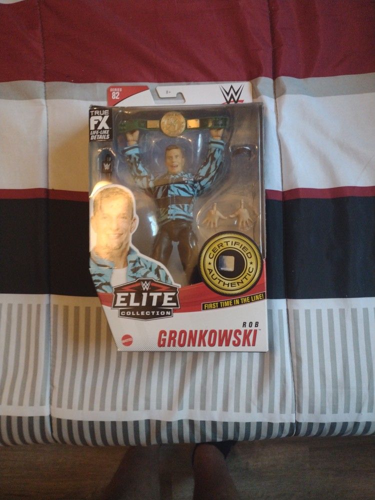 WWE Elite 82 Rob Gronkowski