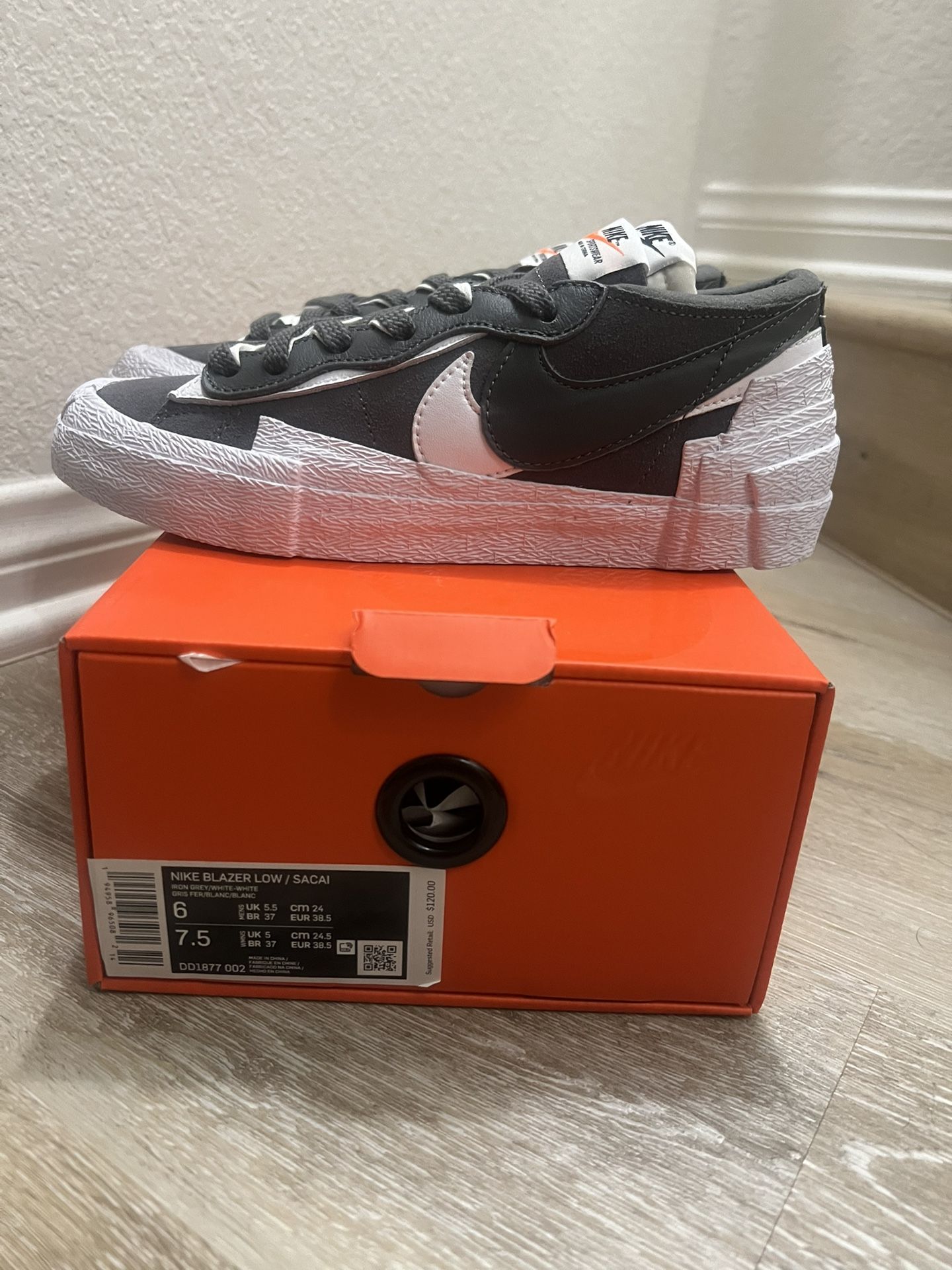 nike blazer low sacai iron grey size 6