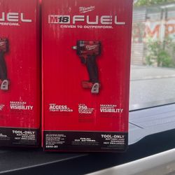 M18 1/2” Compact Impact Wrench 