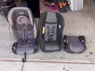 2 Car Seats & Booster! All 3 $35 Takes them!