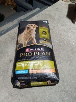 Dog food Purina proplan weight management