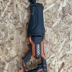 Soso Rigid 18 V Orbital, Trabaja Bien Y En Buenas Condiciones Puede Traer Su Pila Para Que Lo Cale Antes De Comprarlo