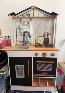 Kids play kitchen