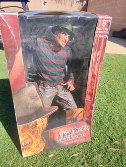 Freddy Krueger Colectible 18"